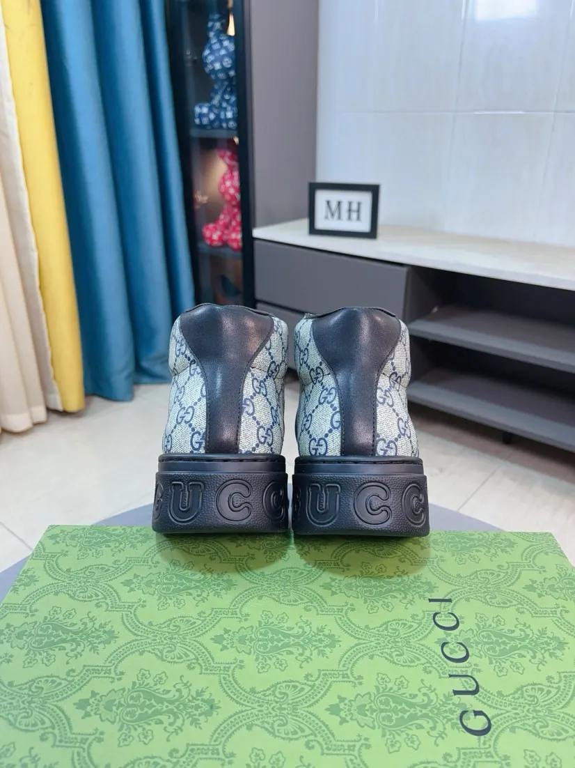 Factory price 438🌹🌹GUCCI [Gucci] New high-top men's shoes, a high-end brand, the latest fashionable casual men's shoes, trendy and versatile, relaxed and sporty style, uppers imported from Italy, first-layer cowhide, genuine leather lining, and ultra-fine workmanship. Original personalized fashionable rubber wear-resistant outsole, light and comfortable on the foot, size 38-44